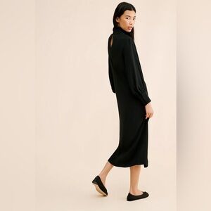 Maeve by Anthropologie Mock Neck Midi Dress
Size XS — Classic Black — $45